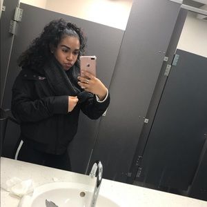 Meet your Posher, Nicole